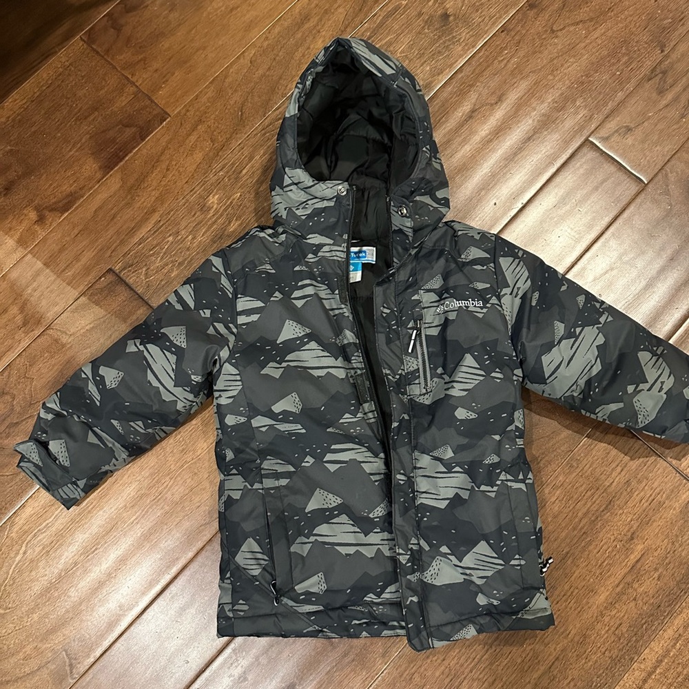 Kids Columbia Black and Gray Patterned Jacket